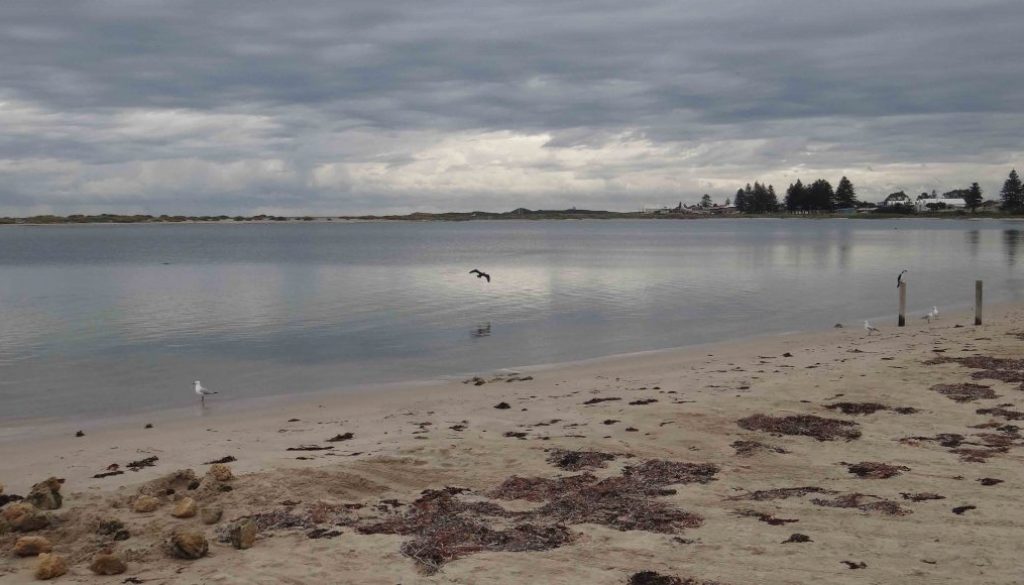 https://www.writteninwaikiki.com/why-im-a-terrible-friend/ beach Waikiki Rockingham Western Australia