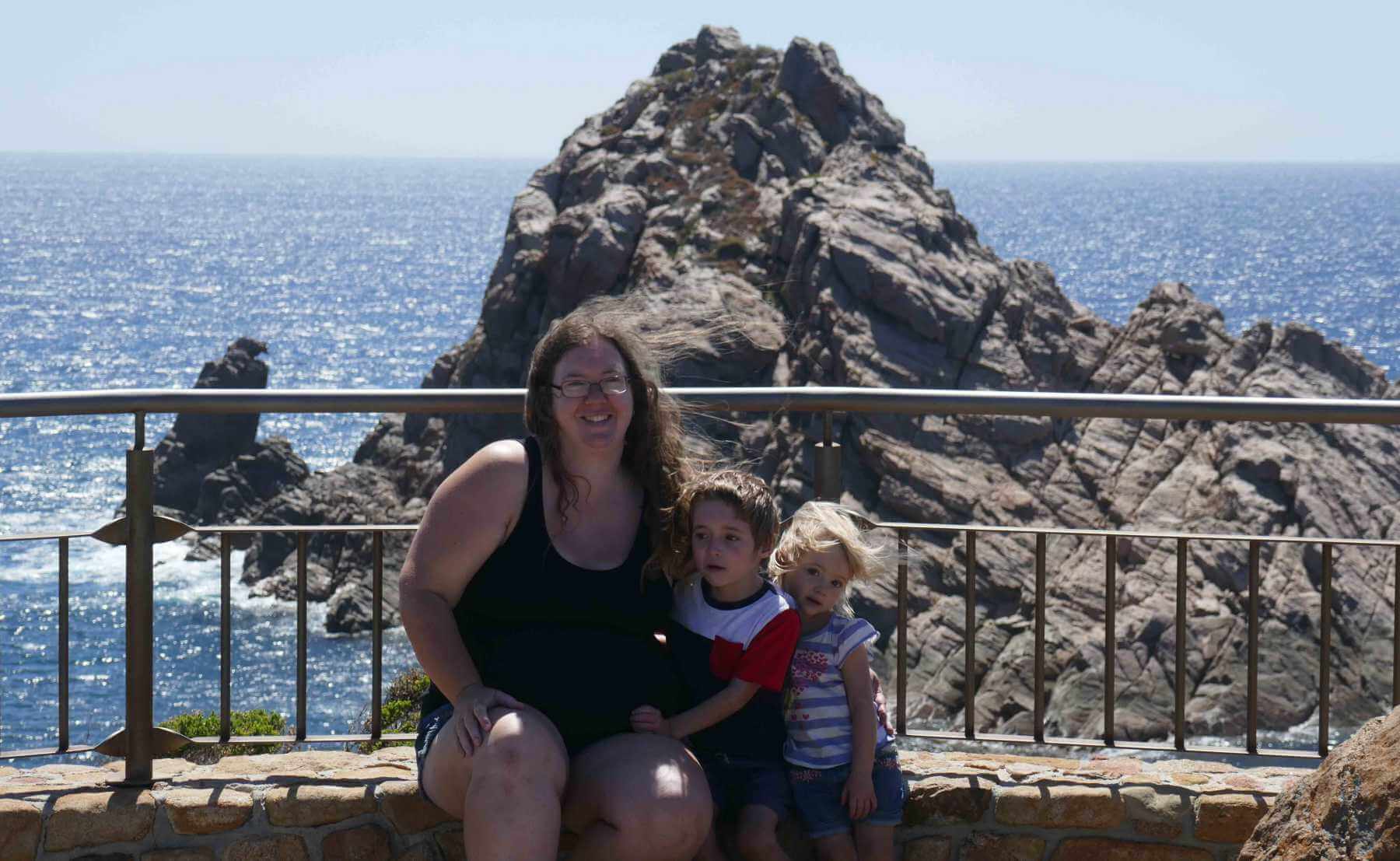 mum and kids Sugarloaf Rock Yallingup